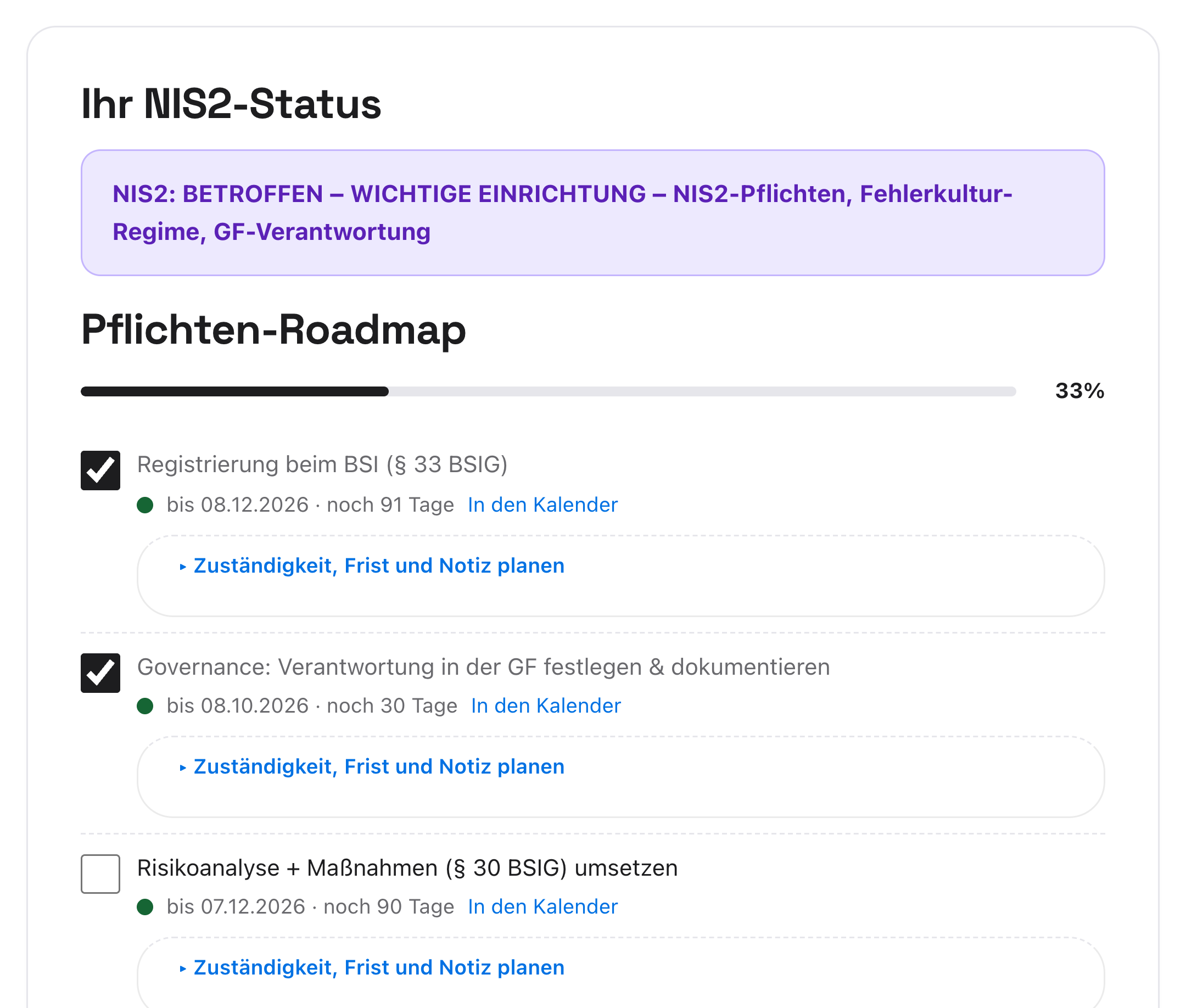 NIS2-Status in RegelWerk: Einstufung als wichtige Einrichtung, darunter die Pflichten-Roadmap zu 40 Prozent erfüllt – BSI-Registrierung und Governance erledigt, Risikoanalyse, Vorfallprozess und Schulung der Leitung offen.